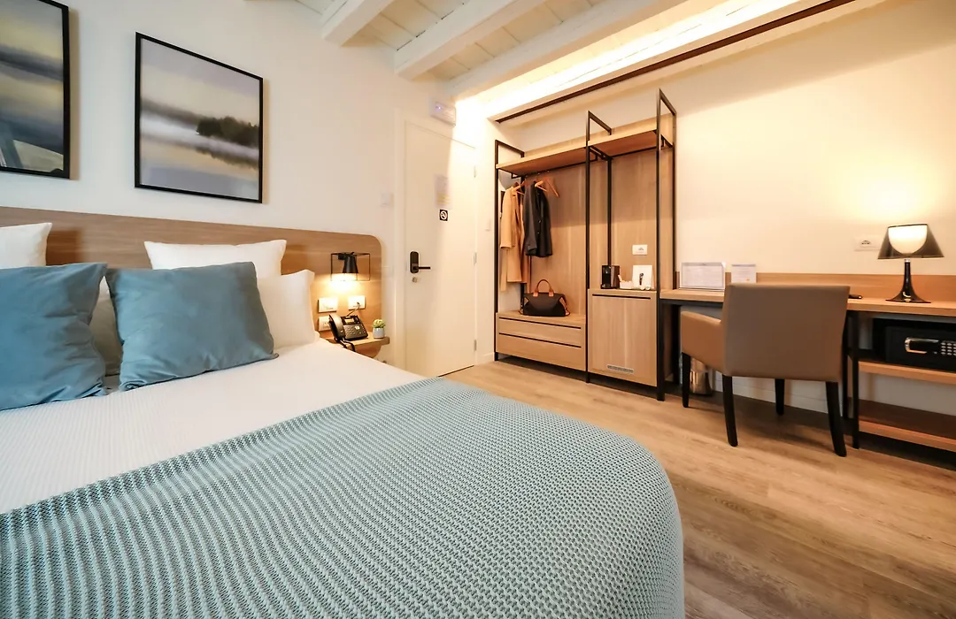 Bergamo Inn 15-1