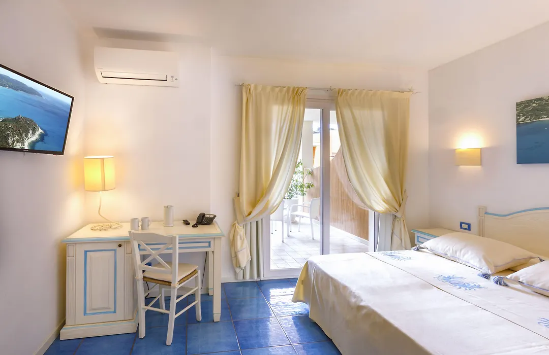 Janas Hotel-1