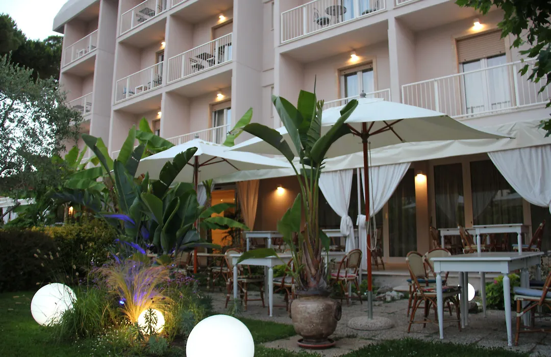 Hotel Bijou-1