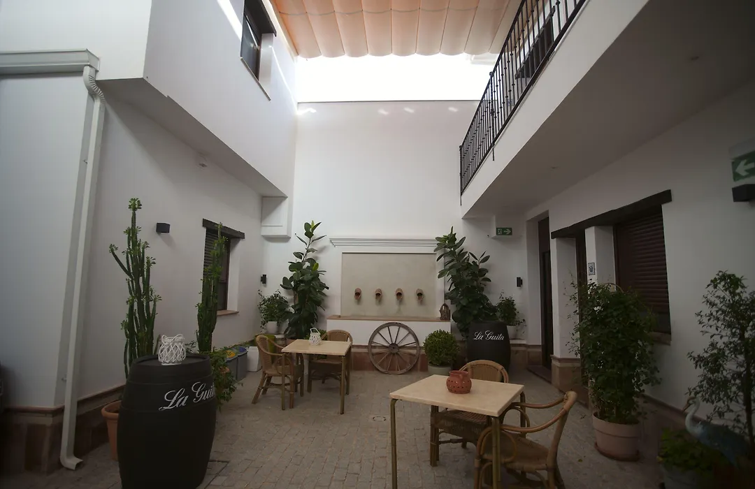 Hostal Santa Habitaciones Aldea del Rocío-1