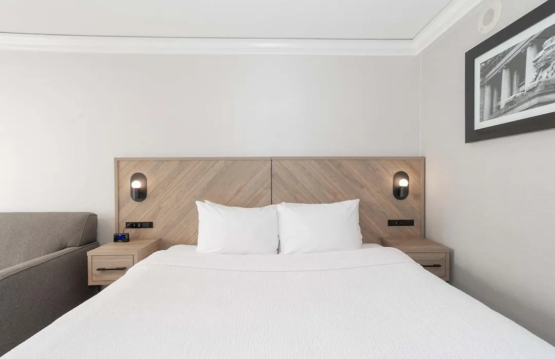 Sandman Signature Vancouver Downtown Hotel-1