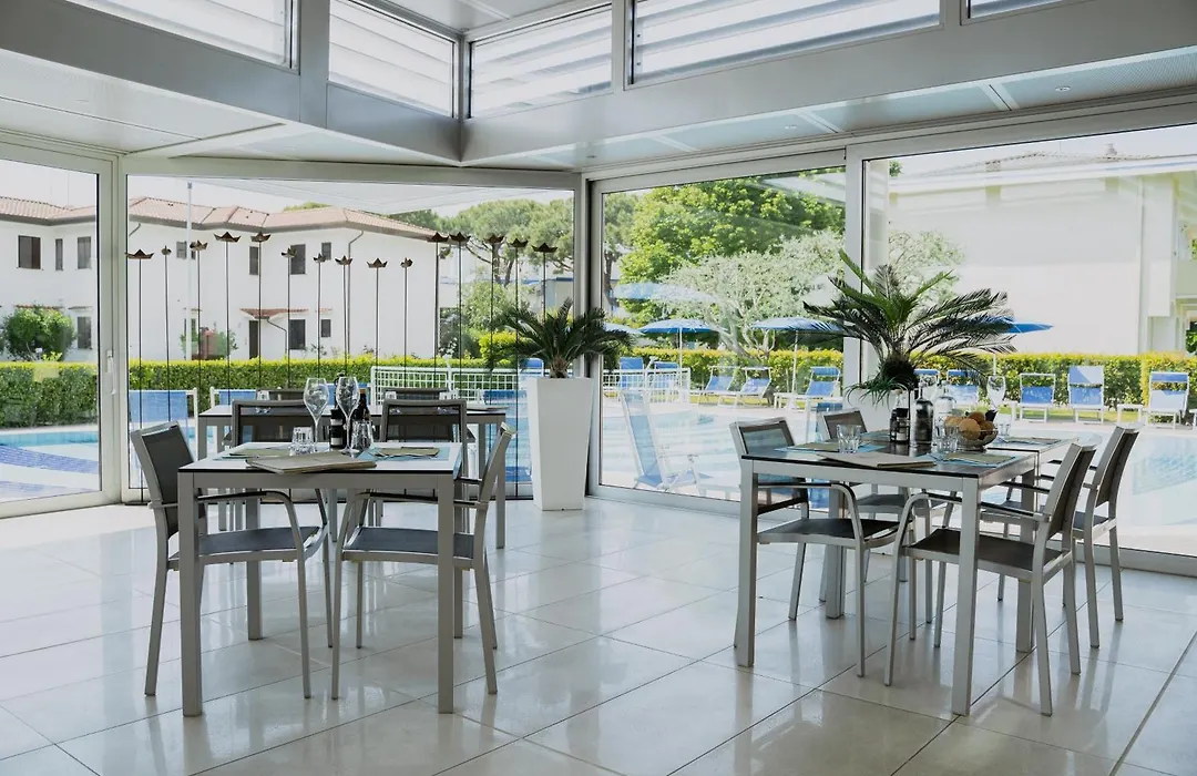 Junior Family Hotel-1