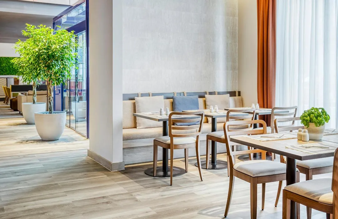 Hotel Nuernberg City Center By Leonardo Hotels-1