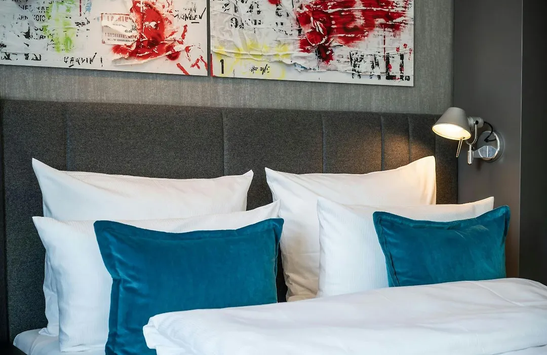 Motel One Berlin Mitte-1
