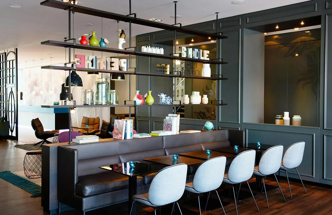 Motel One Amsterdam-1