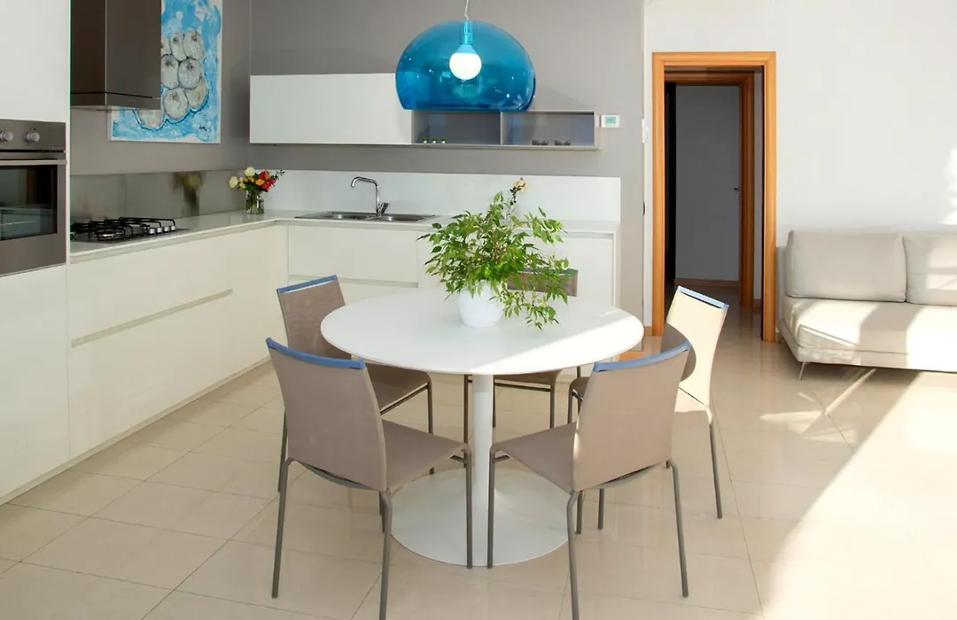 Hotel Marina Uno-1