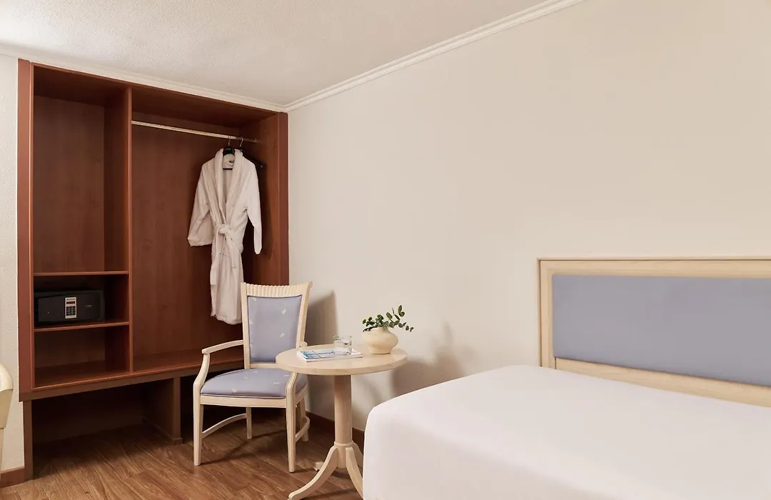 Titania Hotel-1
