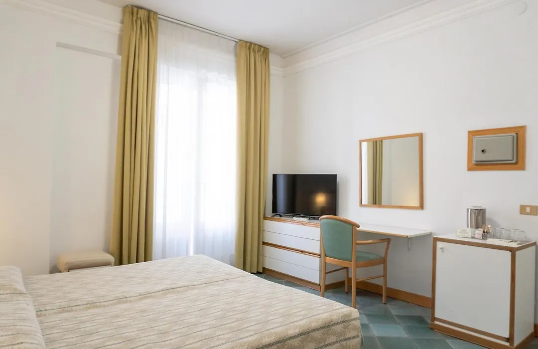 Hotel L'Approdo-1