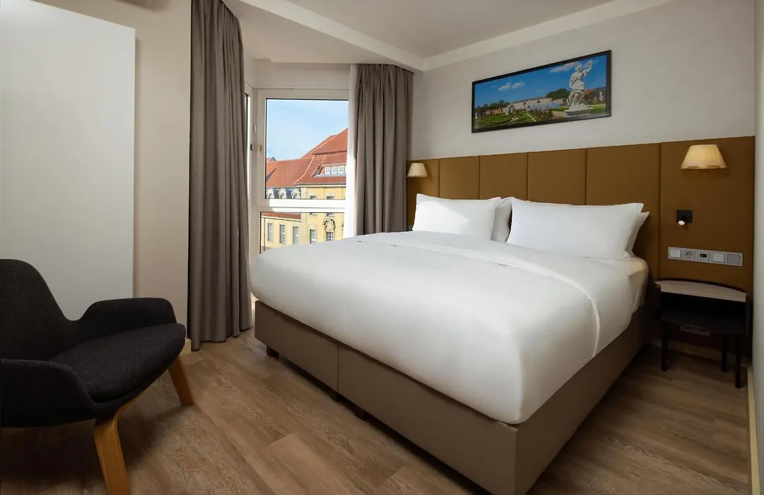 Doubletree By Hilton Hannover Schweizerhof-1
