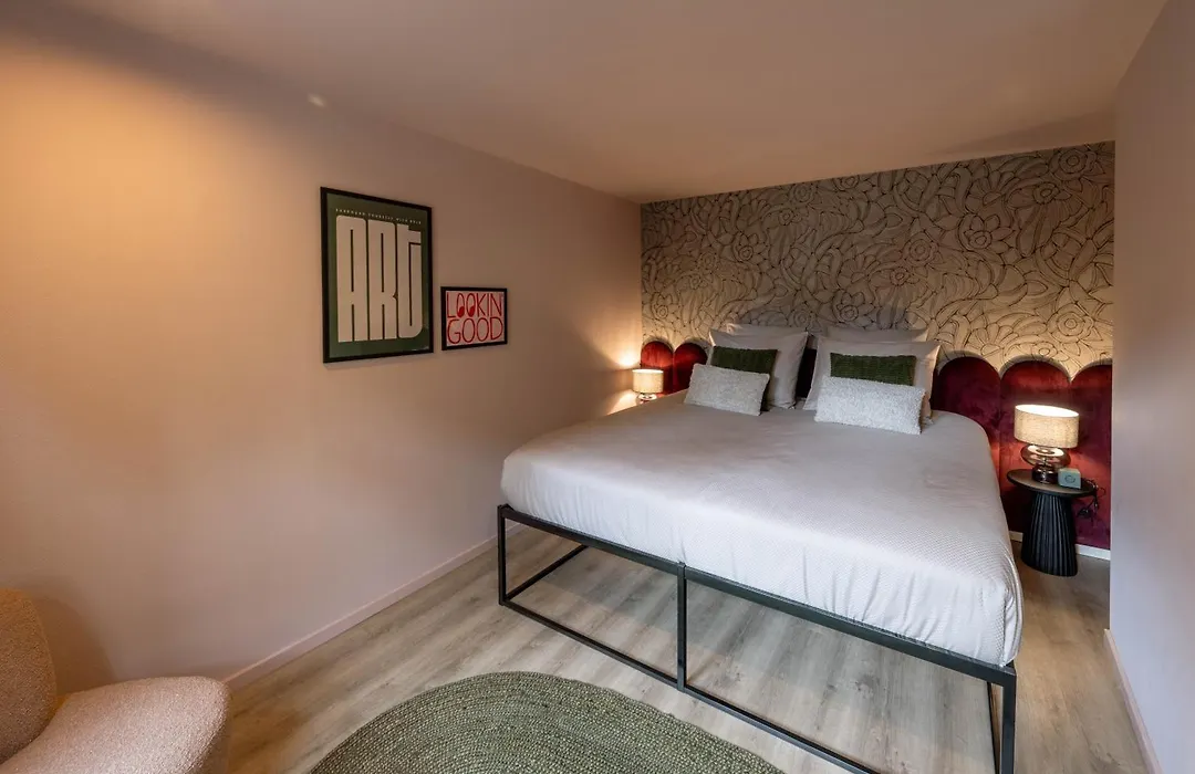 Hotel Riche-1