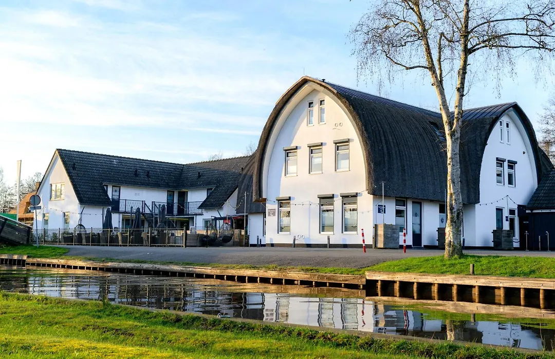 Hotel Giethoorn-1
