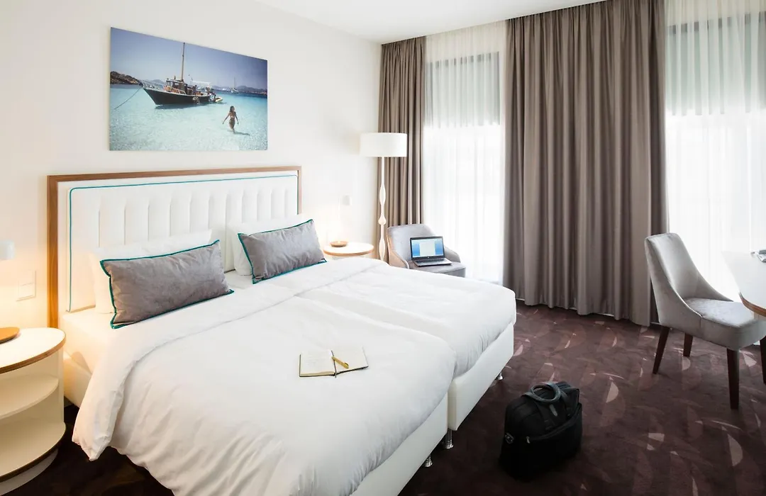 Mercure Hotel MOA Berlin-1