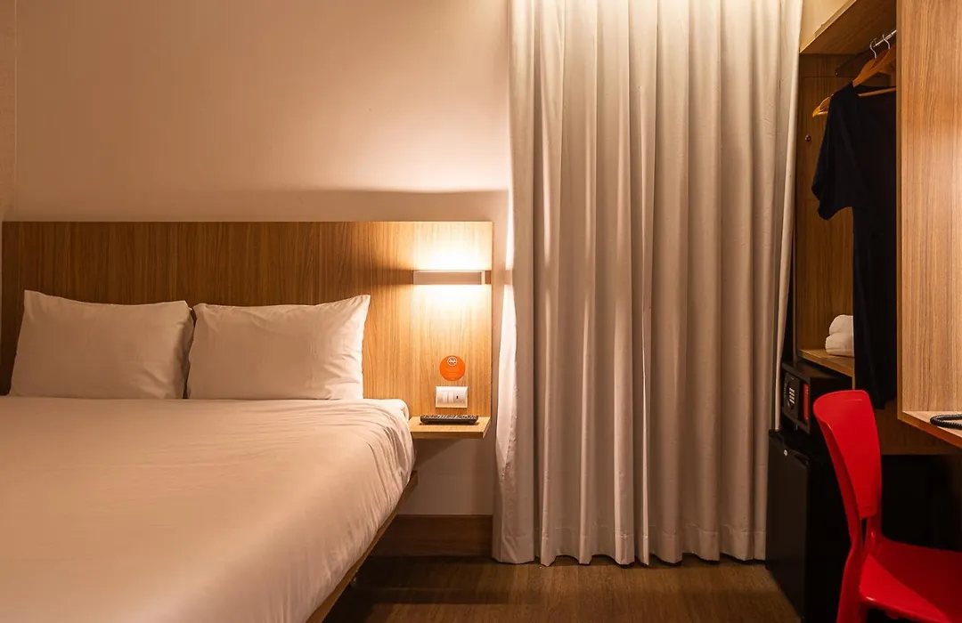 Hotel Moov Porto Alegre-1