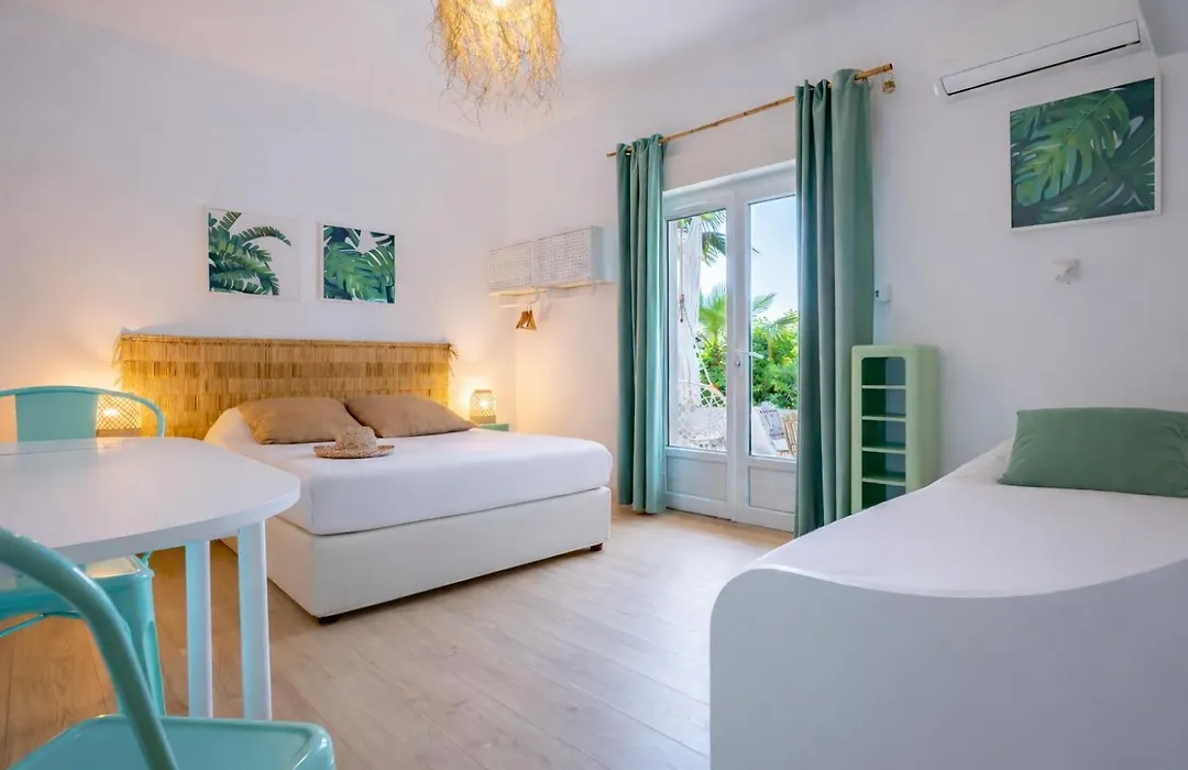 Hôtel Almanarre Plage - Hôtel Eco-Responsable-1