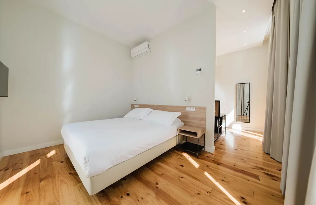 Gs Chiado Boutique Studios & Suites-1