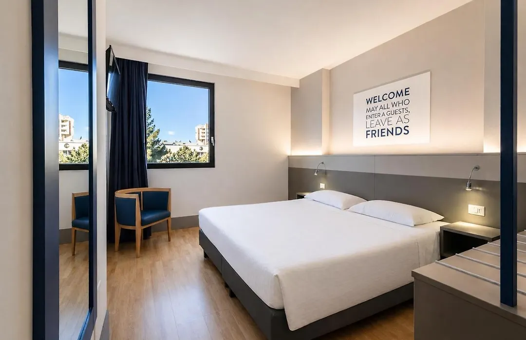 Hotel Martini-1