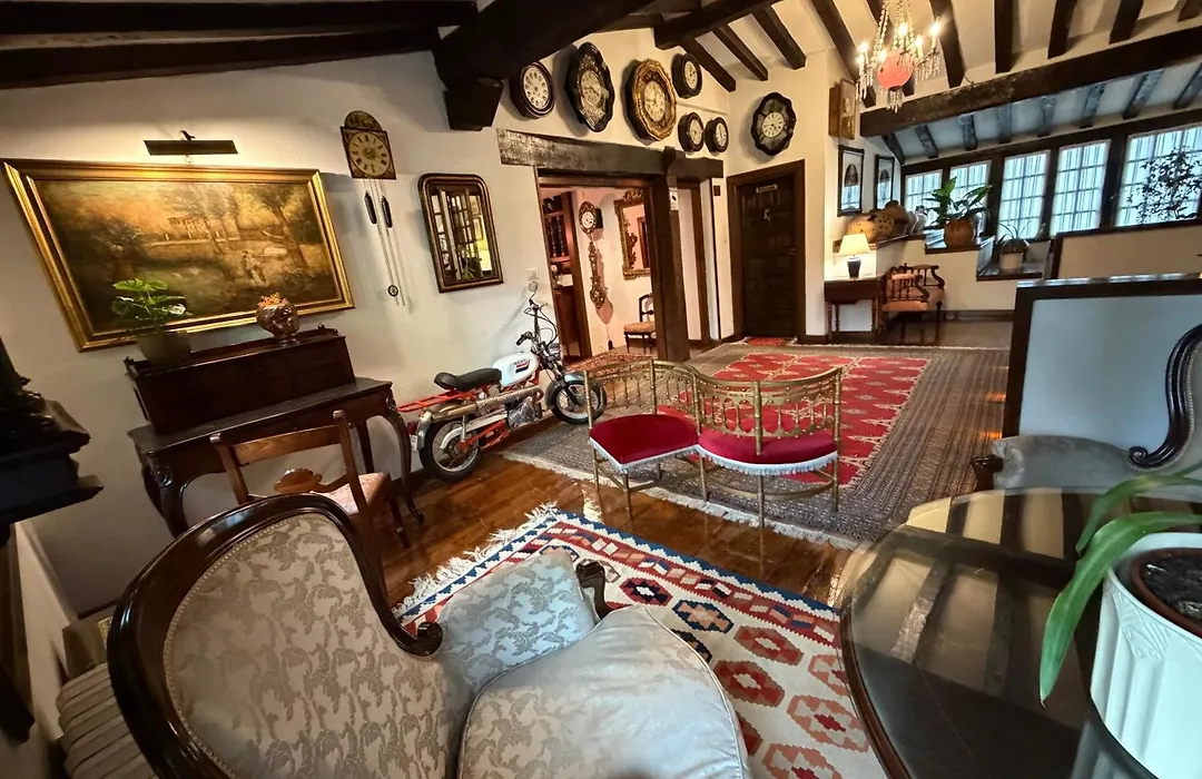Hotel Santillana-1