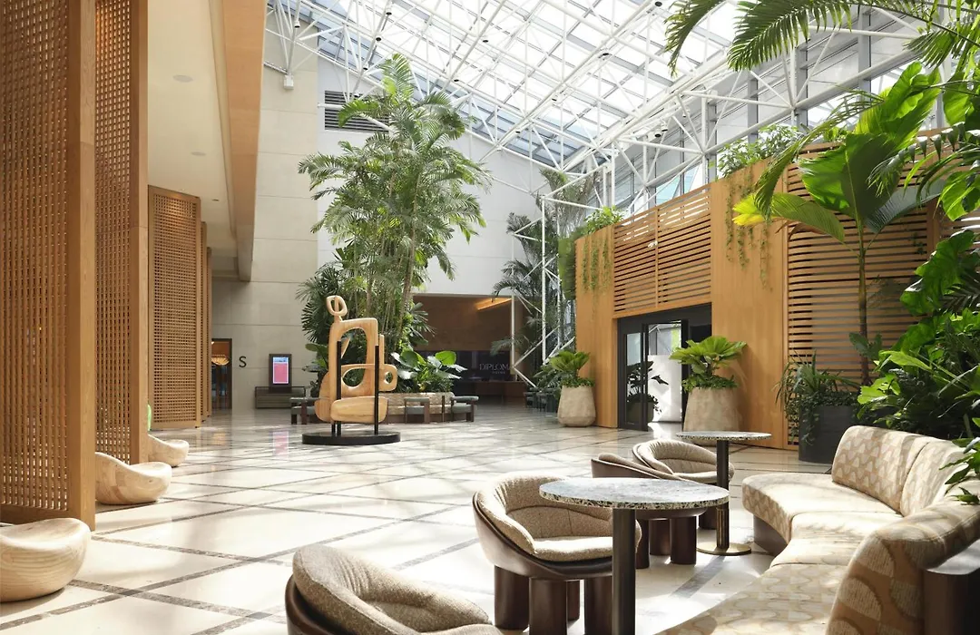 Signia By Hilton Diplomat Beach Resort-1