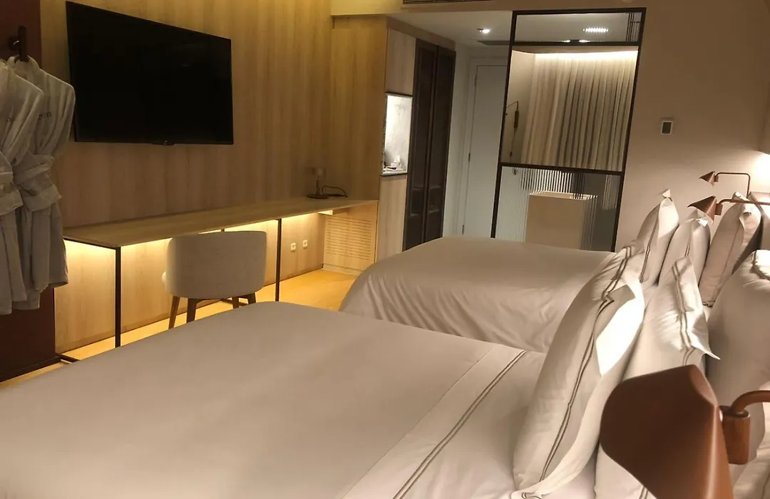 Qoya Hotel Curitiba, Curio Collection By Hilton-1