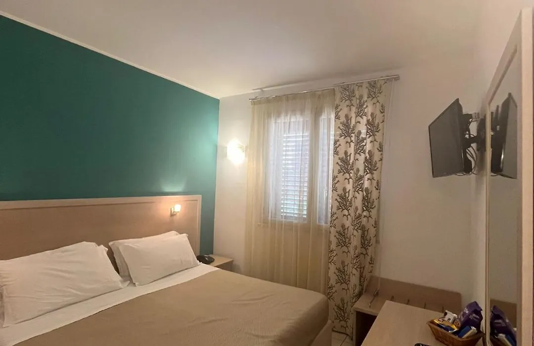 Hotel Bulla Regia-1