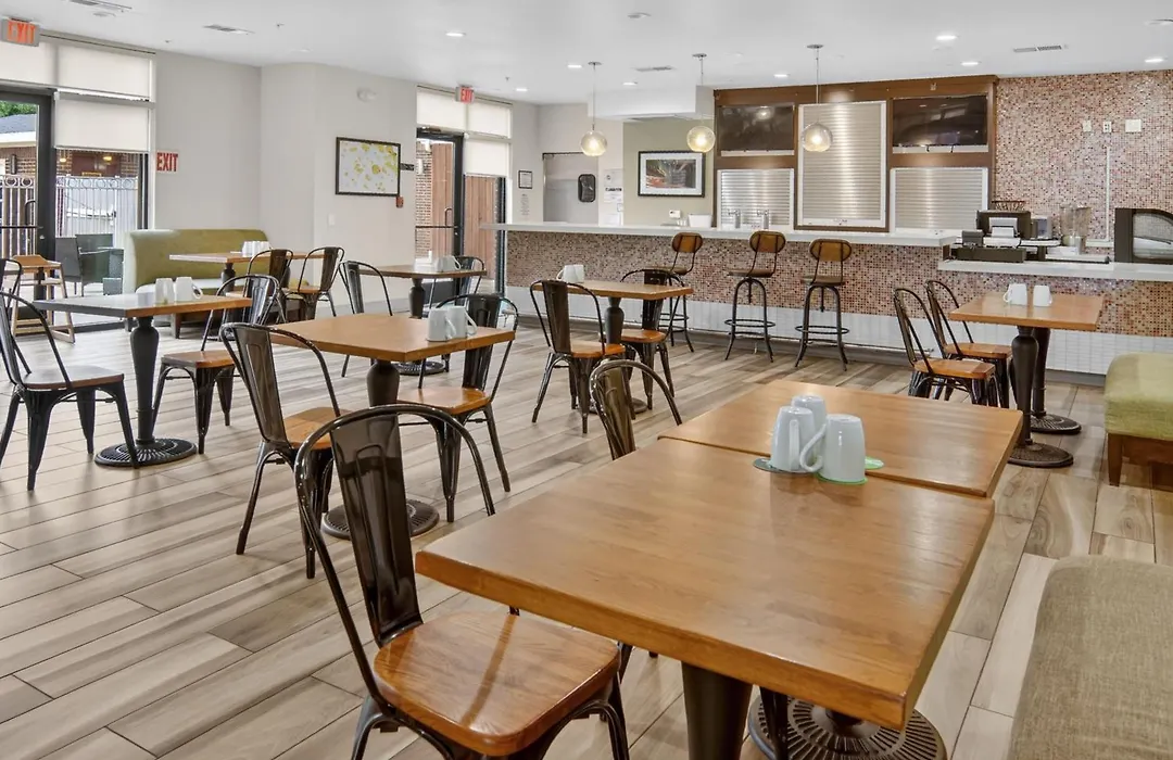Holiday Inn And Suites Addison By Ihg-1