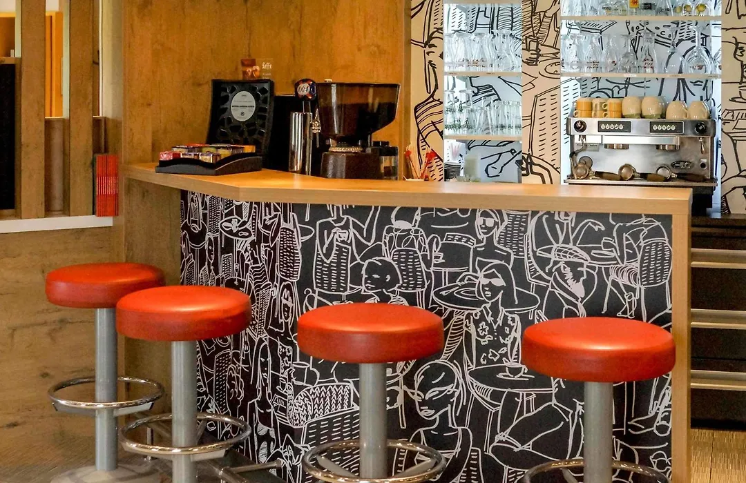 ibis Vesoul-1