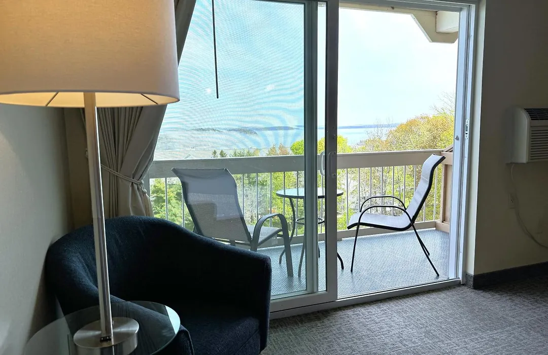 Atlantic Eyrie Lodge-1