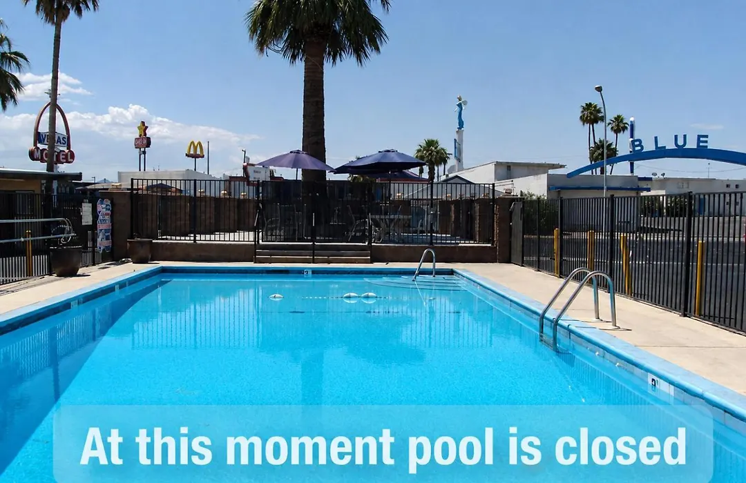 Desert Hills Motel-1