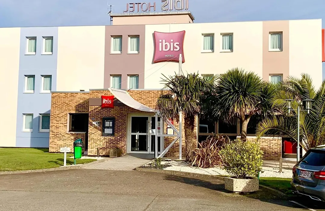 Ibis Auray-1
