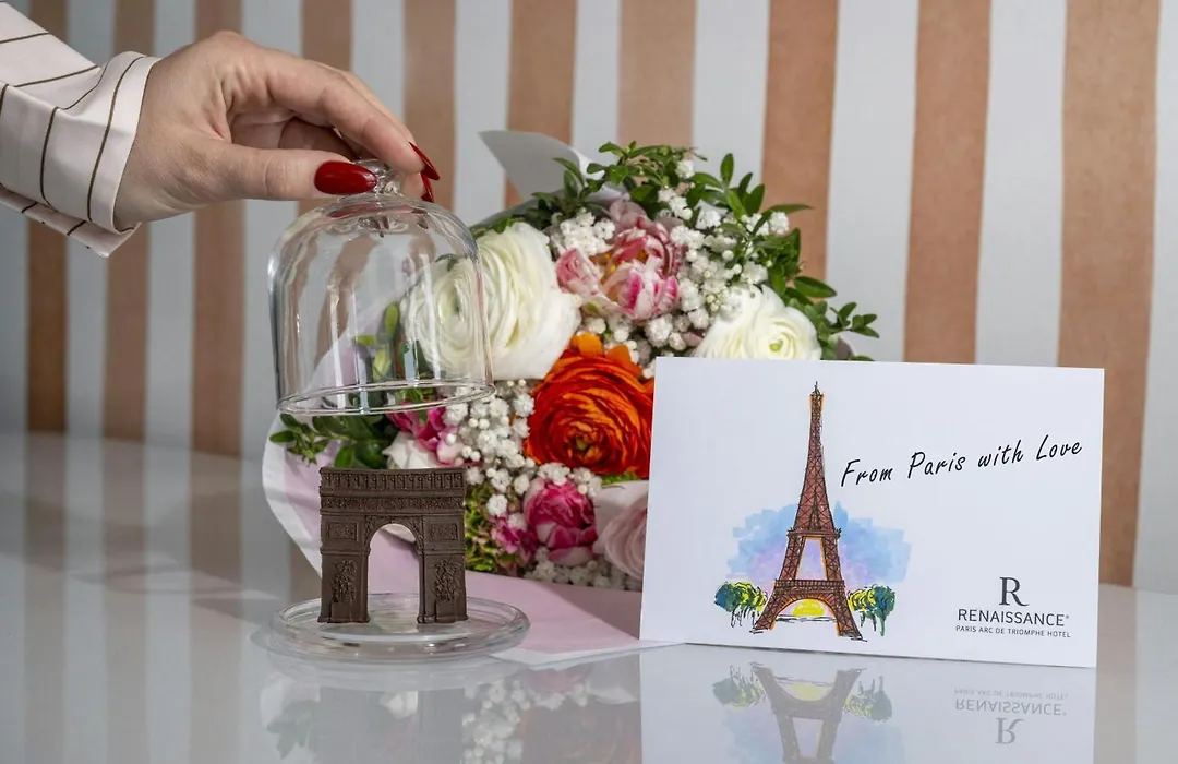 Renaissance Paris Arc de Triomphe Hotel-1