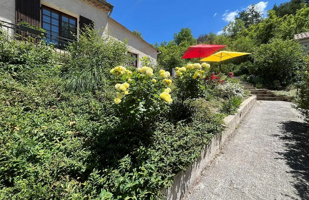 Maison Castellane Chambre d'Hotes B&B-1