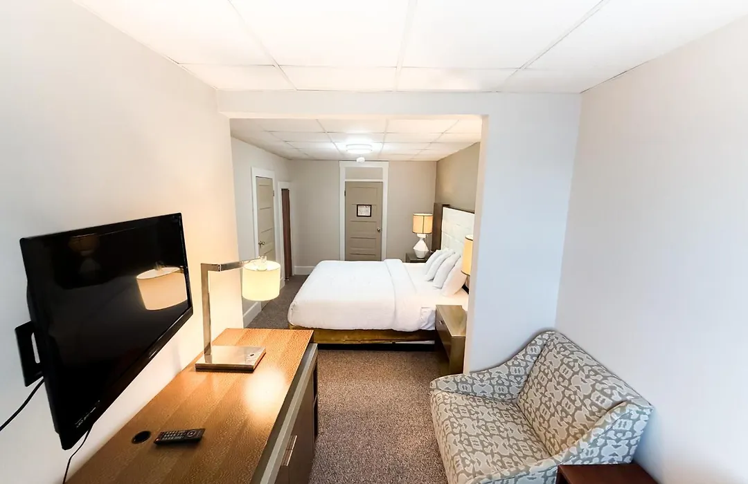 Majestic Hotel & Apartments-1