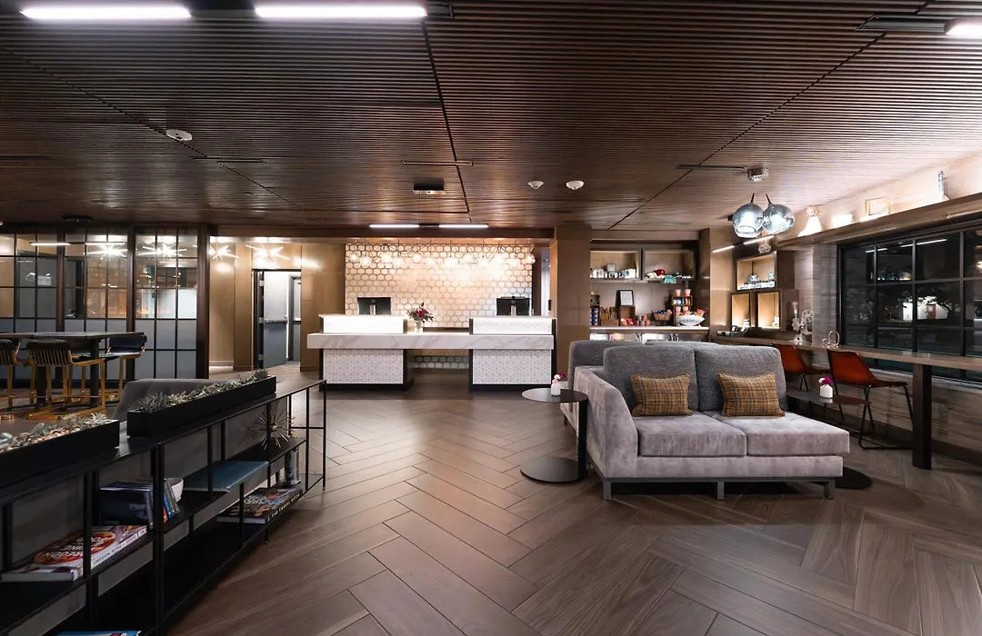 Silver Cloud Hotel - Portland-1