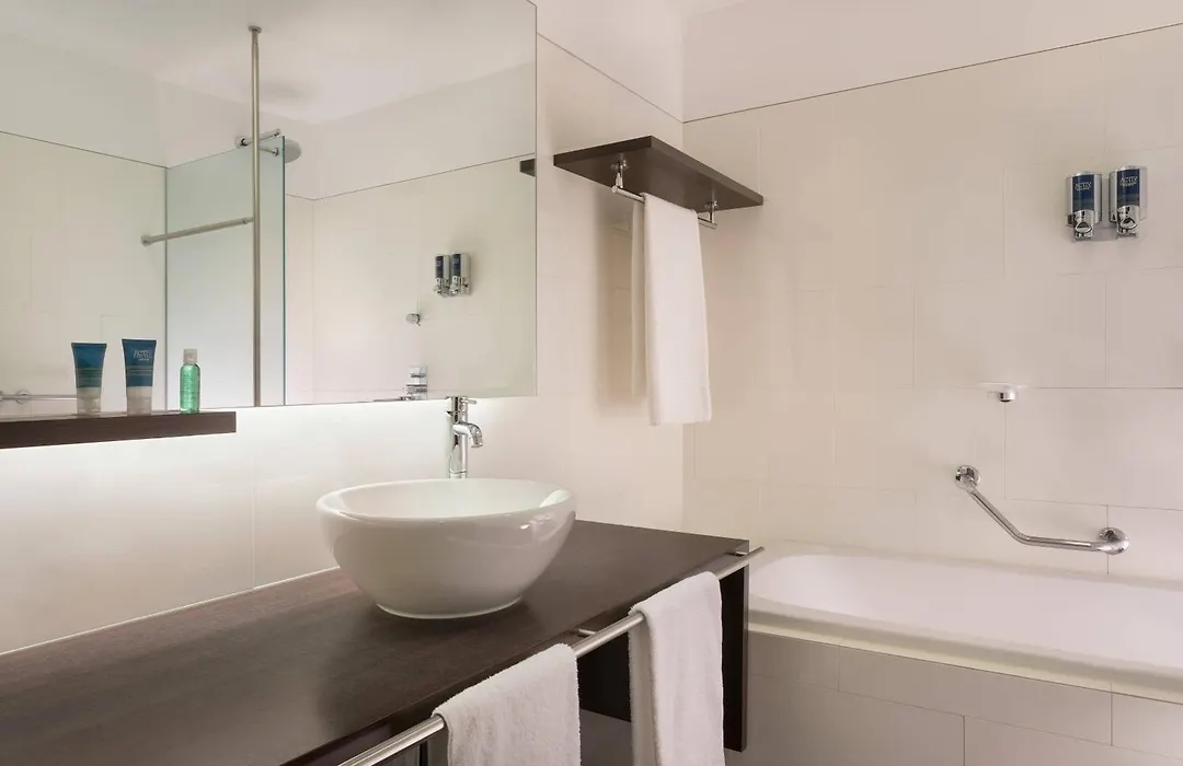 Four Points Sheraton Bolzano Bozen-1