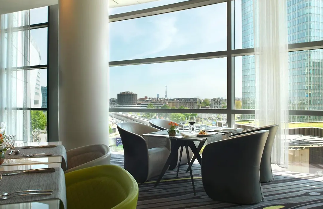 Hôtel Melia Paris La Défense-1