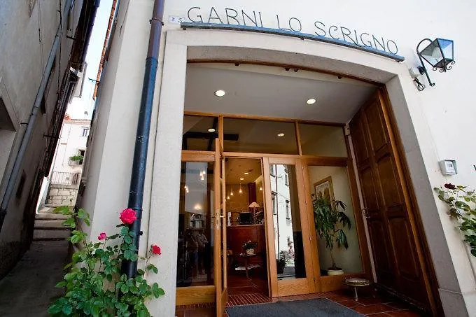 Albergo Lo Scrigno-1