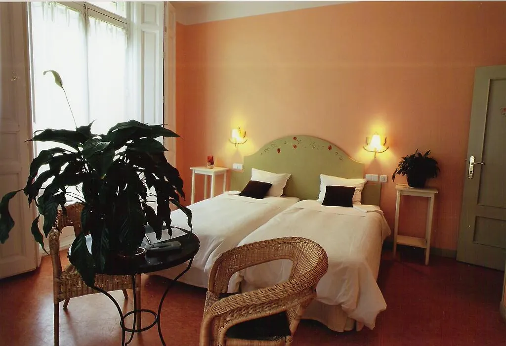 Hostal Fornos-1