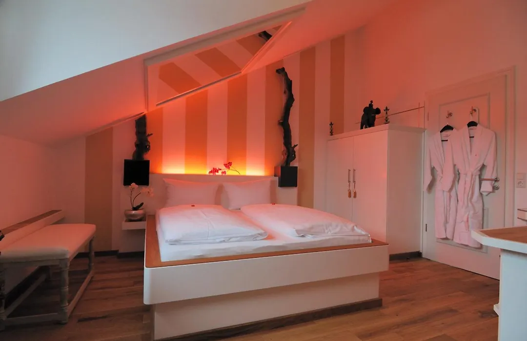 YachtHotel Helvetia Spa- und Wellnessdomizil-1