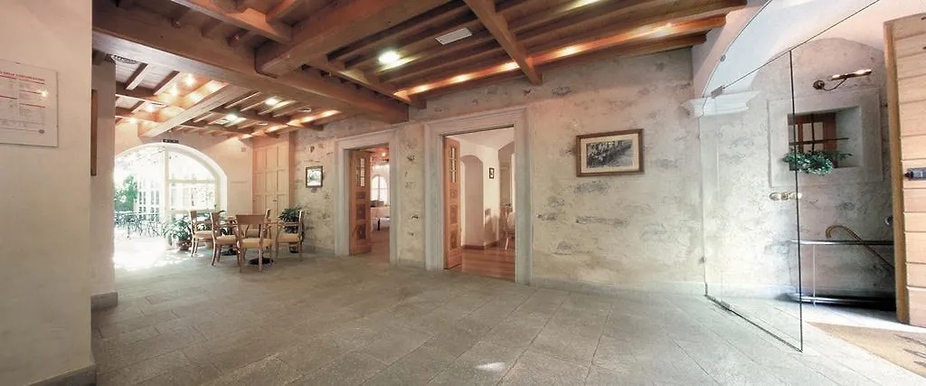 Hotel Margna-1