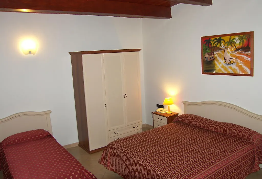 Hotel Genius-1