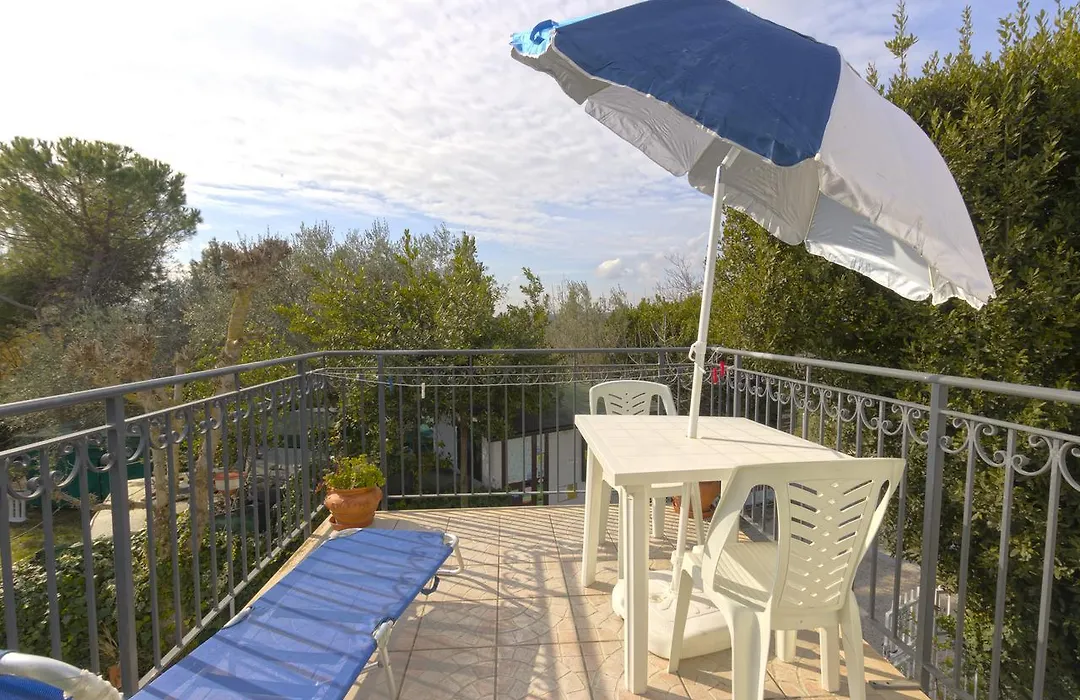 Camere Alisa-1