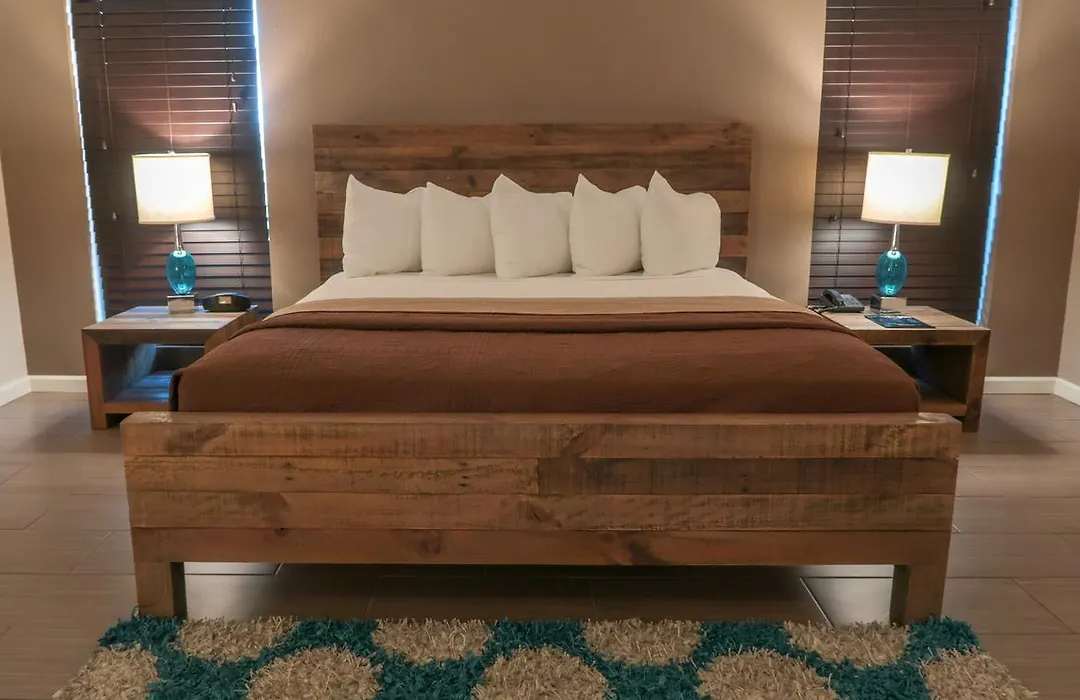 Thunderbird Boutique Hotel-1