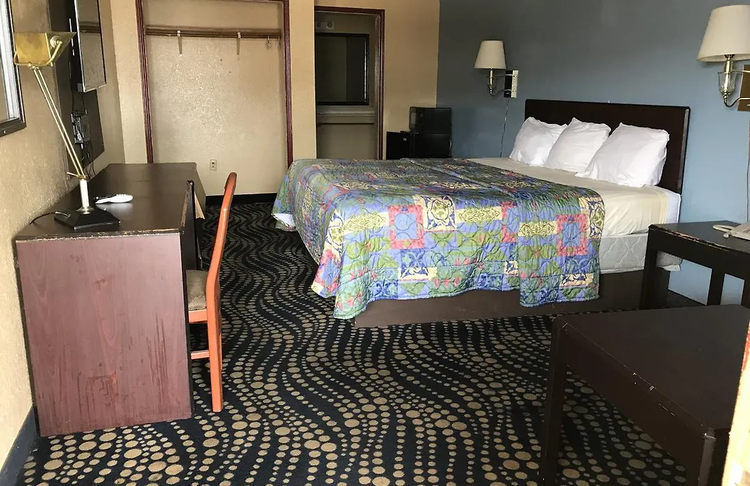 Deluxe Inn Kilgore-1
