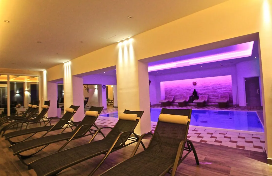 Alpenhotel Weiherbach Berchtesgaden Hallenbad und Sauna-1