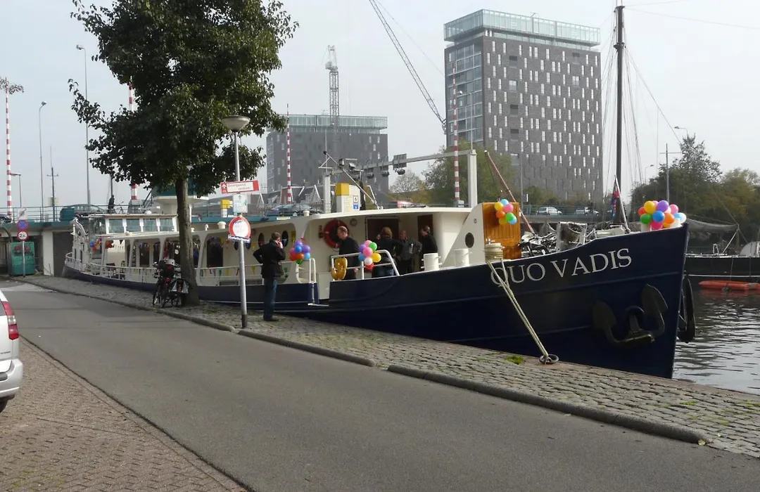 Hotelboat Quo Vadis-1