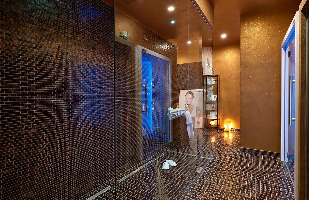 Ricaroka Exclusive Room & Spa-1