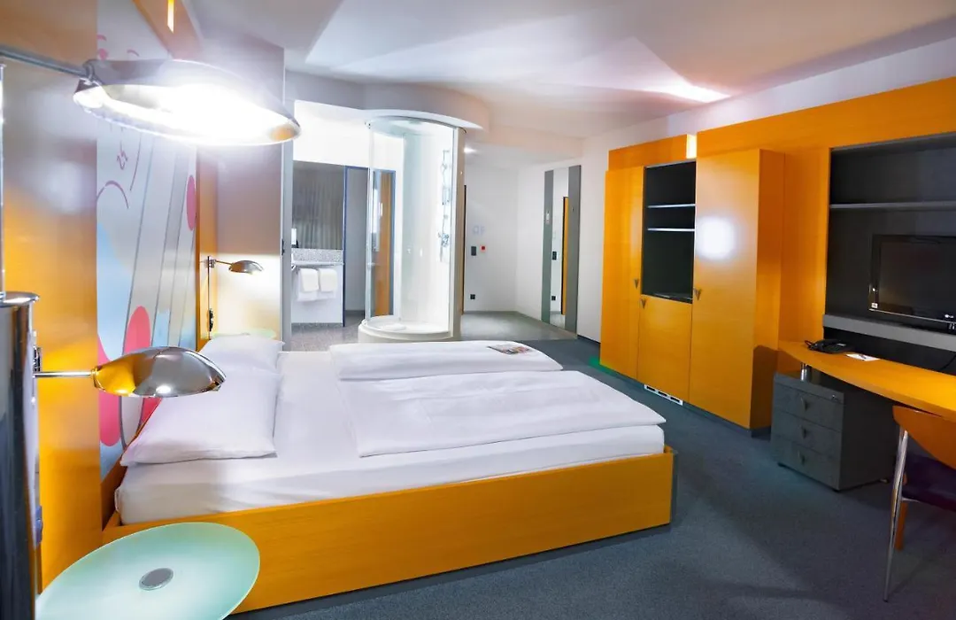 Hotel Berlin Ostbahnhof-1