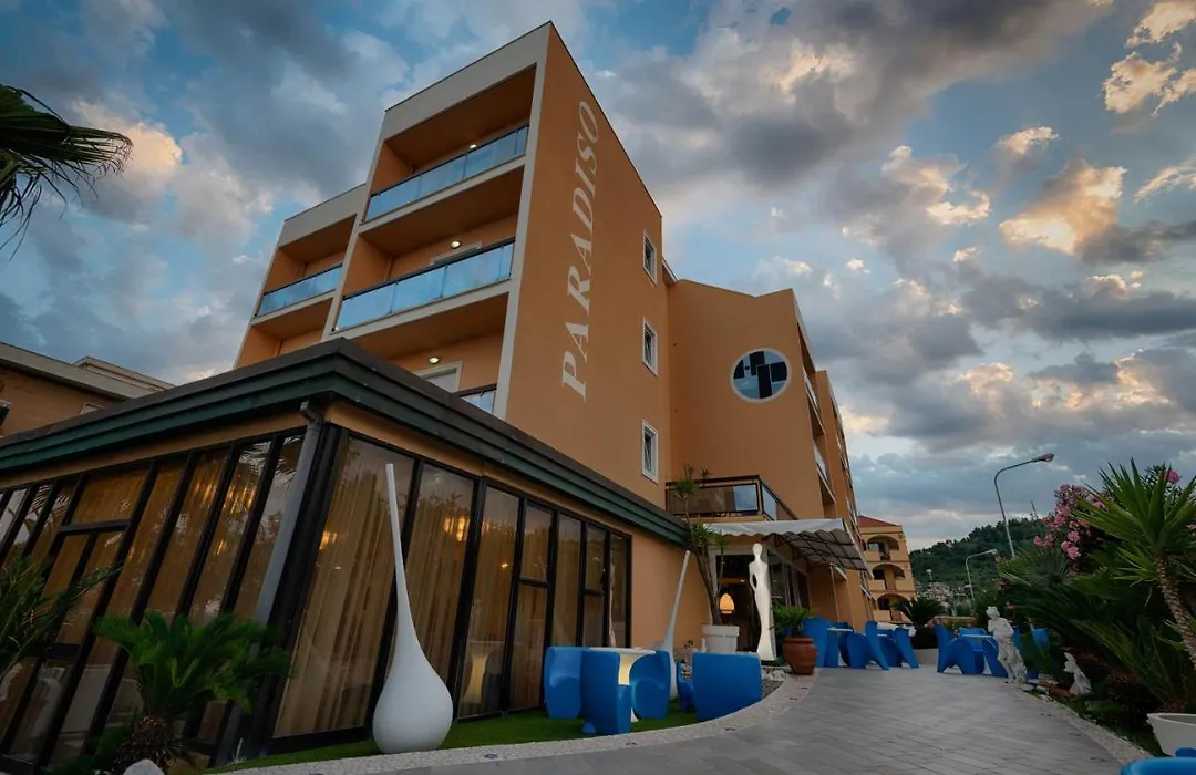 Hotel Paradiso-1