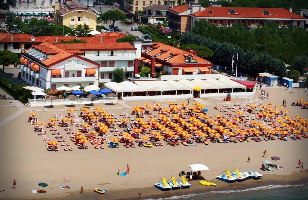 Hotel Righetto Fronte Mare-1