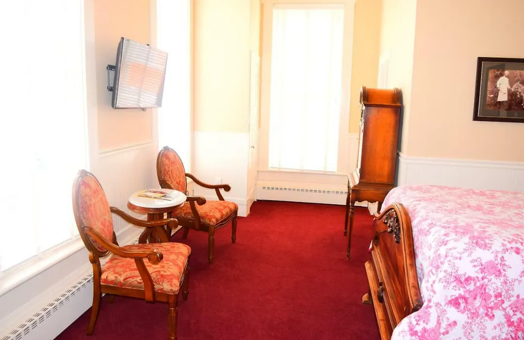 Grand Imperial Hotel-1